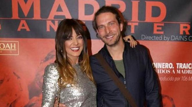 Como Actúa Un Macho Alfa Con Su Novia